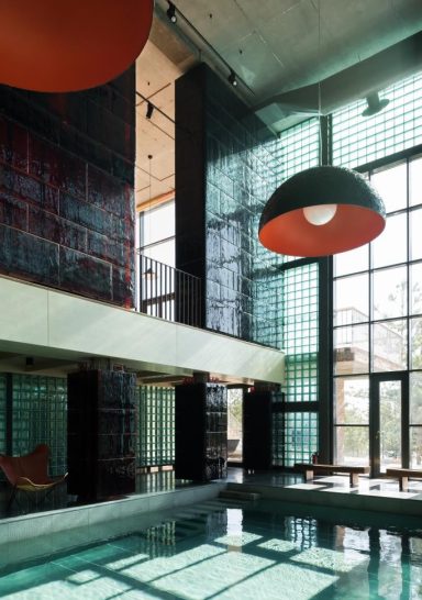 Non Standard Hotel