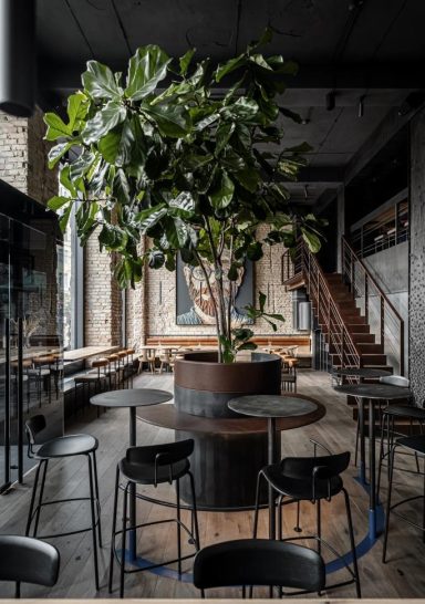 Follower restaurant