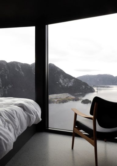 Vista fiordo by Snøhetta