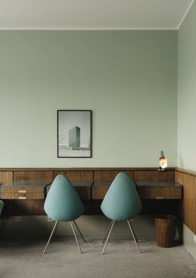 Room 606, genesi del contract