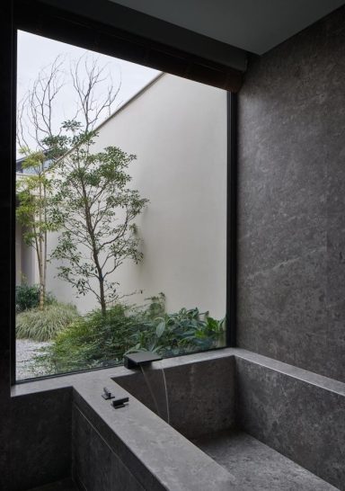 Undesigning the bath