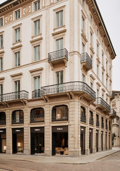 Poliform in Piazza della Scala