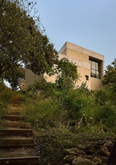 Chelina House